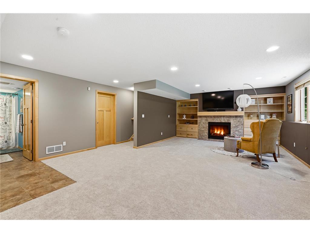 2362 Fieldstone Curve Woodbury MN 55129 7109542 image31