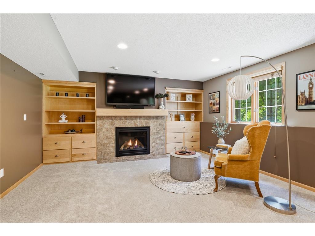 2362 Fieldstone Curve Woodbury MN 55129 7109542 image34