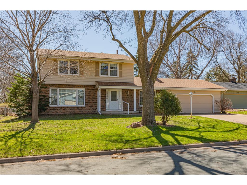 2365 Queens Drive, Woodbury, MN, 55125 MLS 6359392 Edina Realty