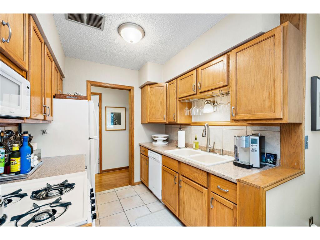 2365 Unity Avenue N Golden Valley MN 55422 7110611 image11