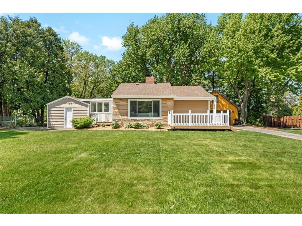 2368 Hadley Avenue N Oakdale MN 55128 7064762 image1