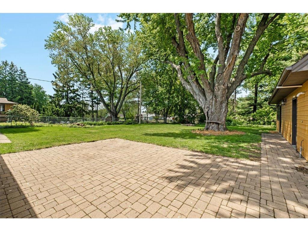 2368 Hadley Avenue N Oakdale MN 55128 7064762 image24