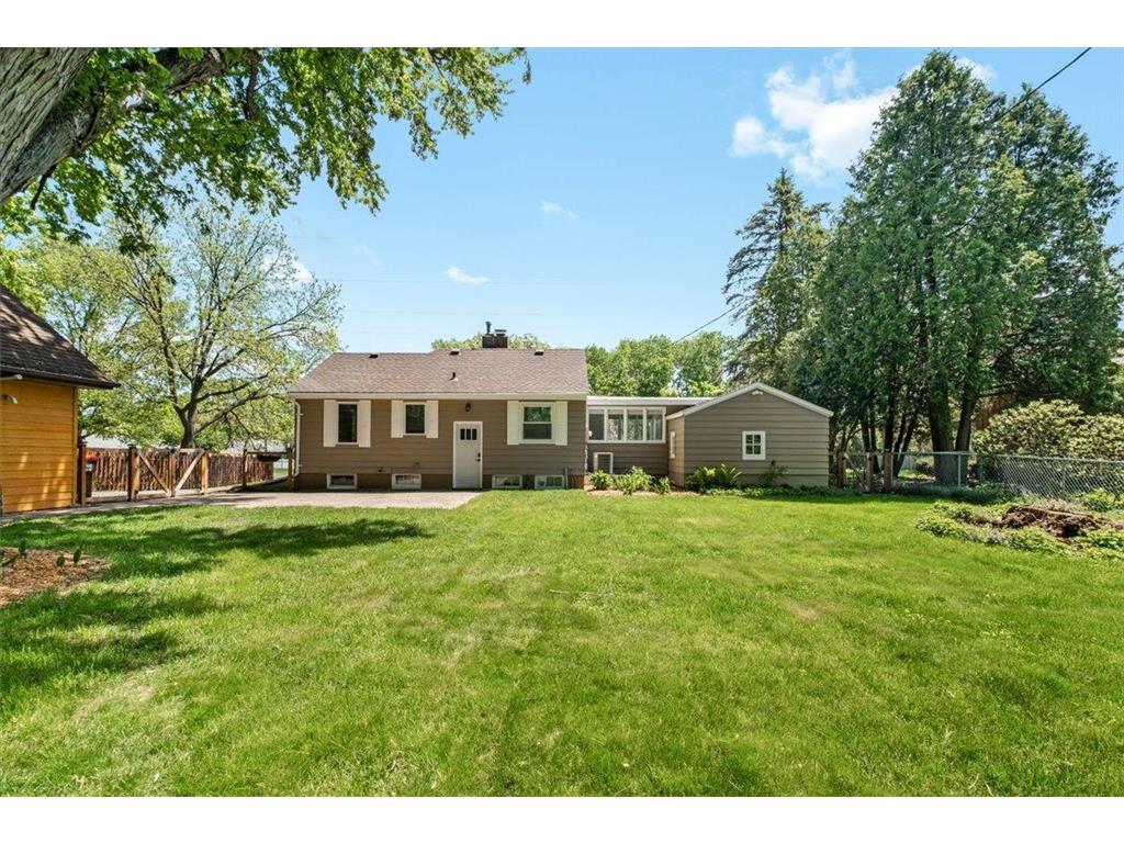 2368 Hadley Avenue N Oakdale MN 55128 7064762 image25