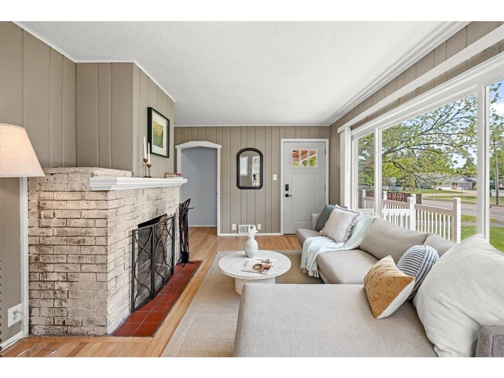 2368 Hadley Avenue N Oakdale MN 55128 7064762 image5