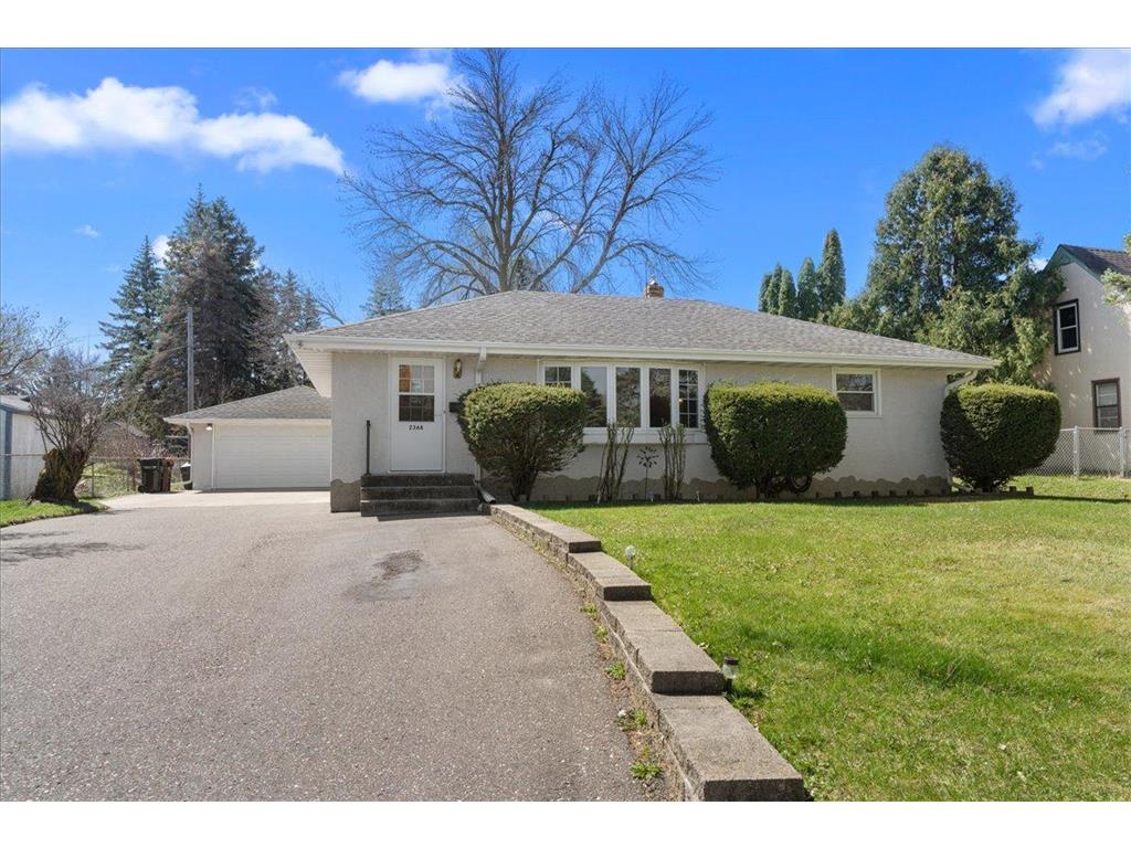 2368 Holloway Avenue E Maplewood MN 55109 7060850 image1