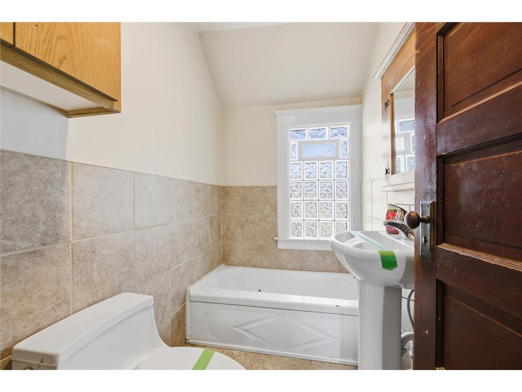237 2nd Street SW Richmond MN 56368 7069859 image32