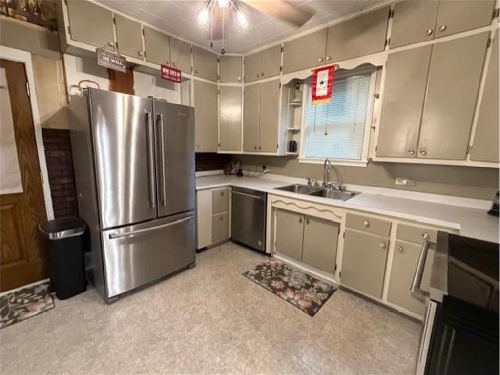 237 5th Street N Brownton MN 55312 6807731 image4