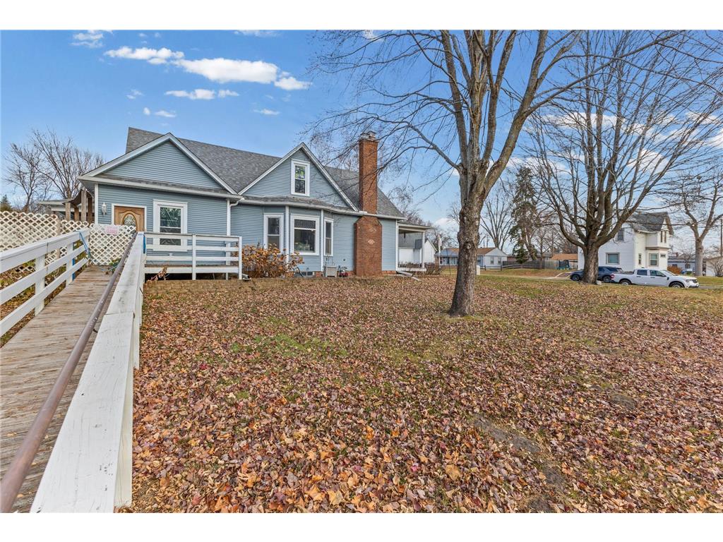 237 Cypress Street S Cambridge MN 55008 7036455 image27