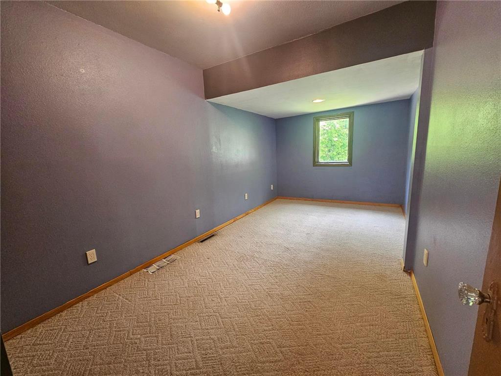237 E Nelson Avenue Warren MN 56762 7103565 image13