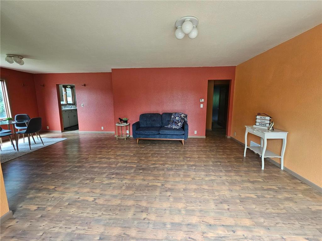 237 E Nelson Avenue Warren MN 56762 7103565 image6