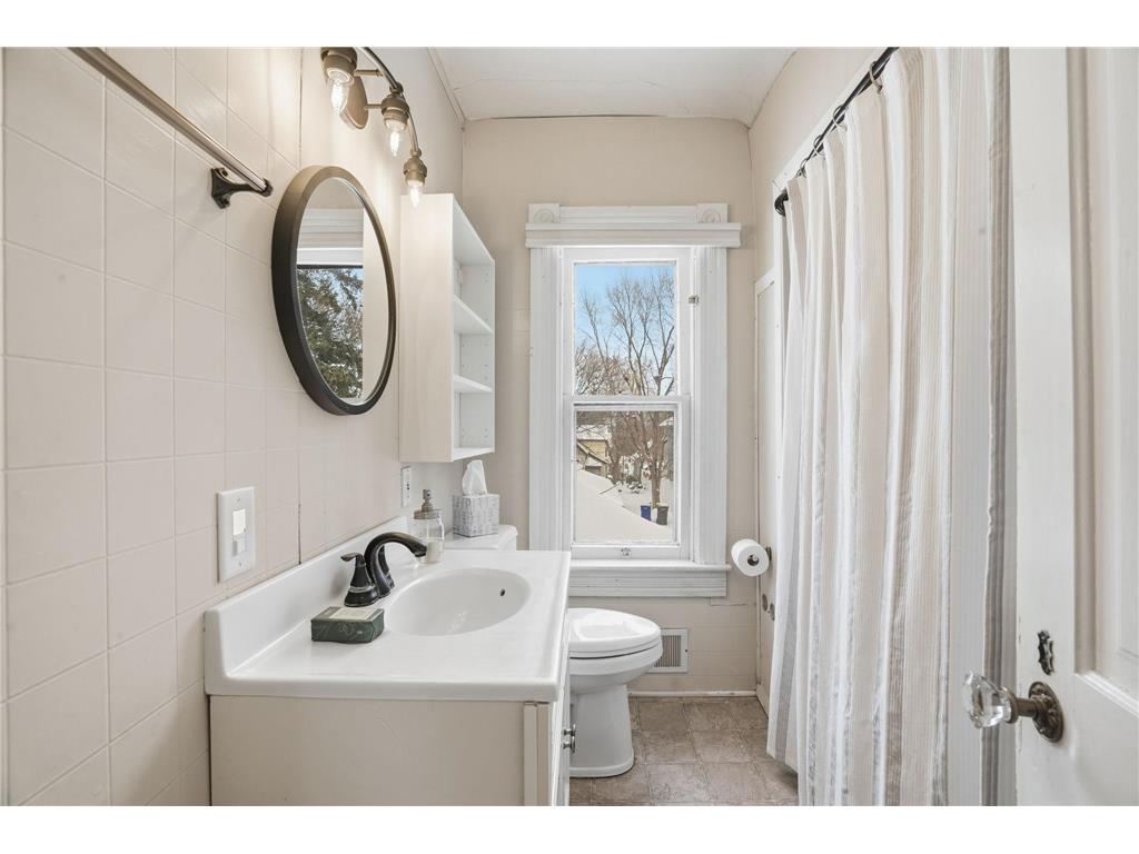 237 Page Street E Saint Paul MN 55107 6824234 image16