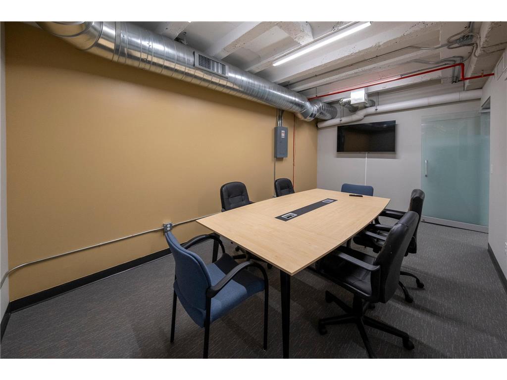 2375 University Avenue W Saint Paul MN 55114 6757944 image11