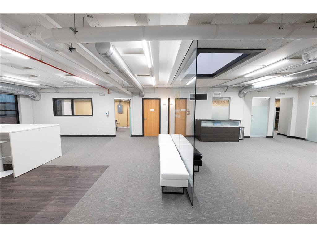 2375 University Avenue W Saint Paul MN 55114 6757944 image4