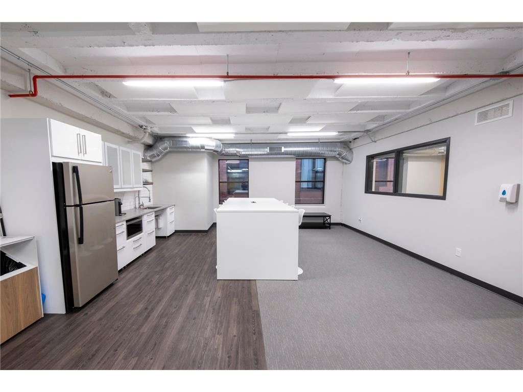 2375 University Avenue W Saint Paul MN 55114 6757944 image6