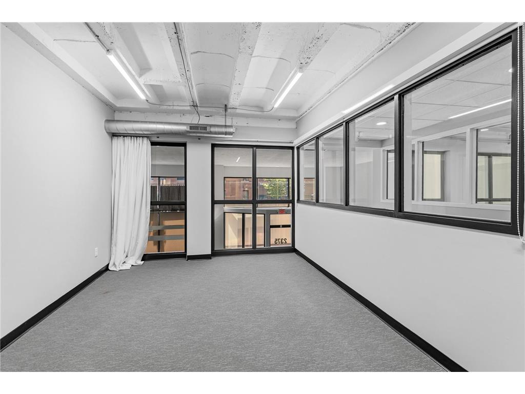 2375 University Avenue W Saint Paul MN 55114 7093329 image13