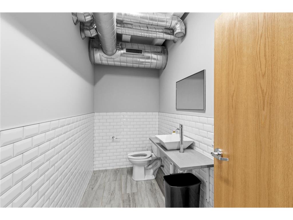 2375 University Avenue W Saint Paul MN 55114 7093329 image15