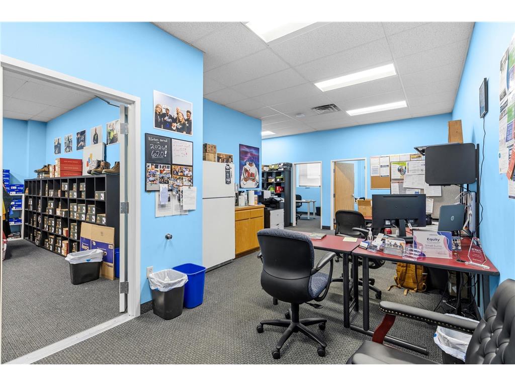 2375 University Avenue W Saint Paul MN 55114 7093329 image20