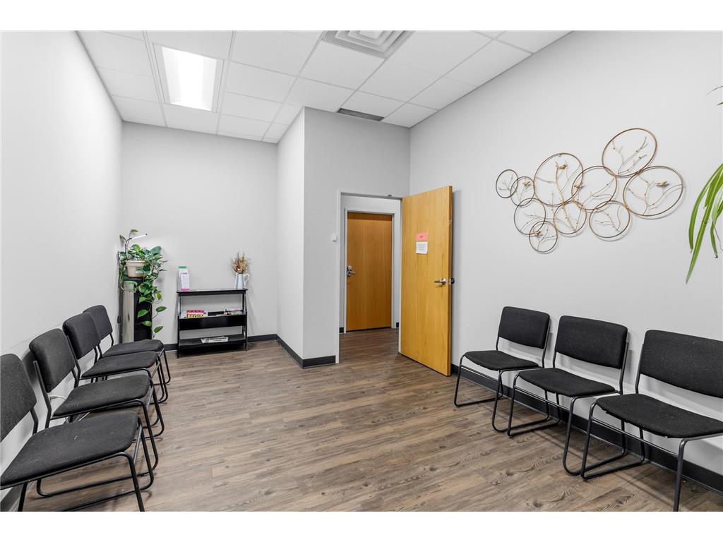 2375 University Avenue W Saint Paul MN 55114 7093329 image21
