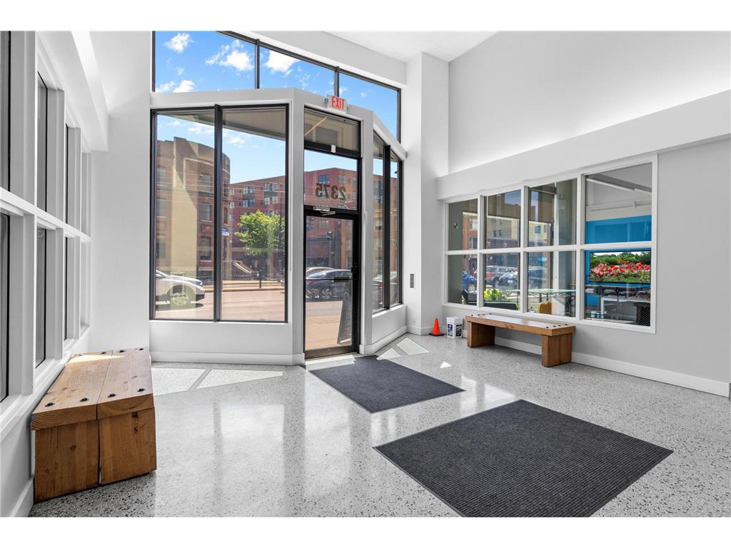 2375 University Avenue W Saint Paul MN 55114 7093329 image3