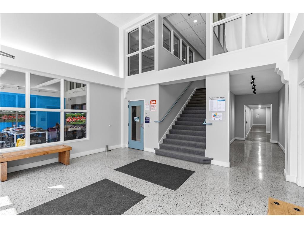 2375 University Avenue W Saint Paul MN 55114 7093329 image4
