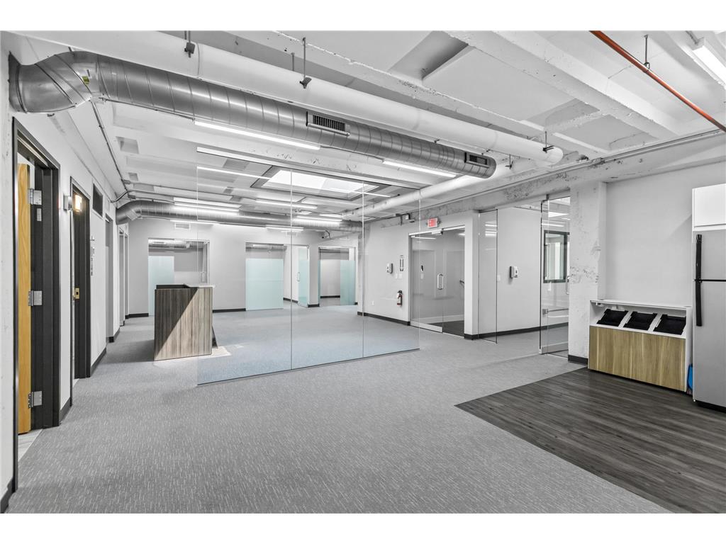 2375 University Avenue W Saint Paul MN 55114 7093329 image6