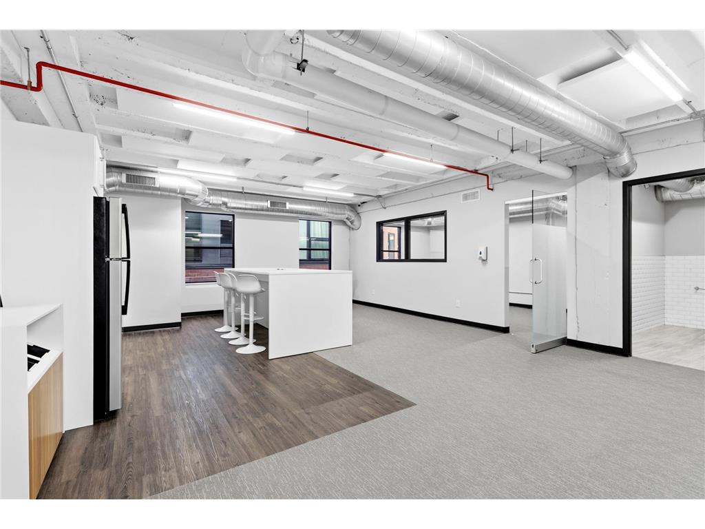 2375 University Avenue W Saint Paul MN 55114 7093329 image7