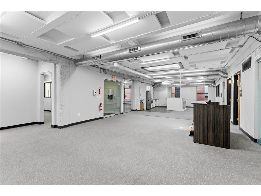 2375 University Avenue W Saint Paul MN 55114 7093329 image8