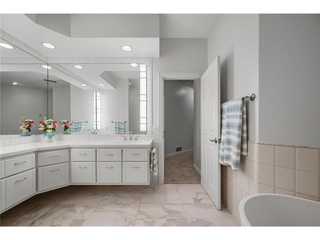 23760 Lawtonka Drive Shorewood MN 55331 - Lake Minnetonka 7010981 image41