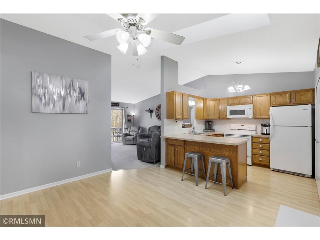 2377 Grenadier Avenue N Oakdale MN 55128 7054582 image1