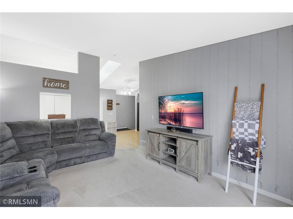 2377 Grenadier Avenue N Oakdale MN 55128 7054582 image10