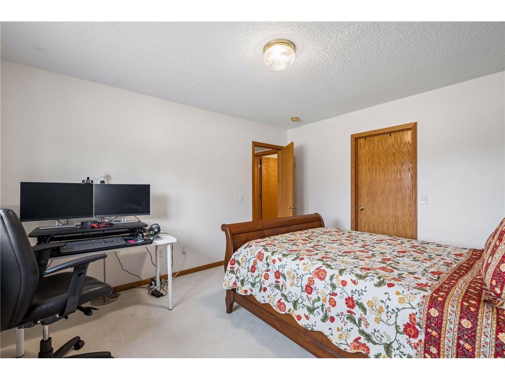 2378 Manuela Drive Chaska MN 55318 7049038 image46