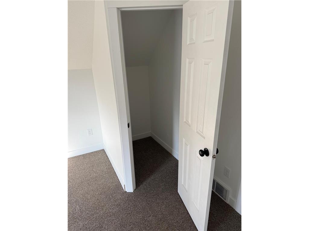 238 19 1/2 Avenue N Saint Cloud MN 56303 7027340 image9