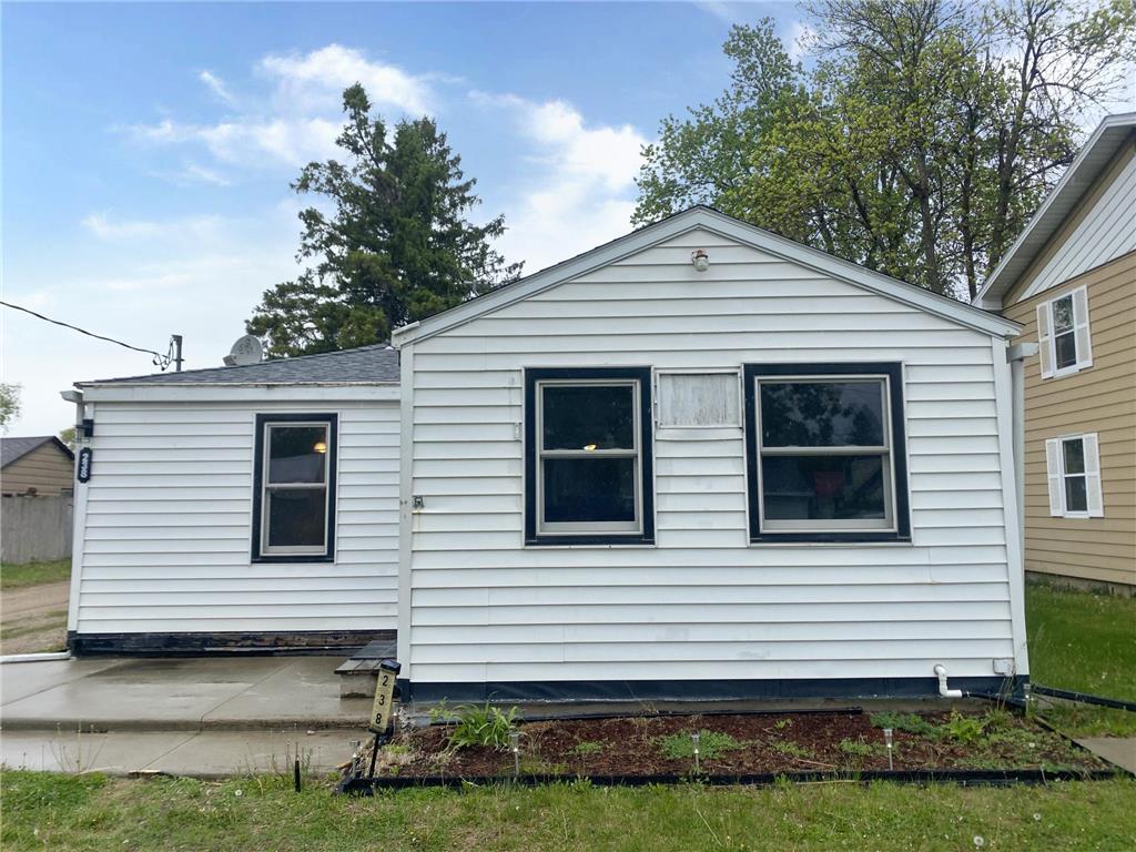238 Meeker Avenue W Eden Valley MN 55329 7078602 image1