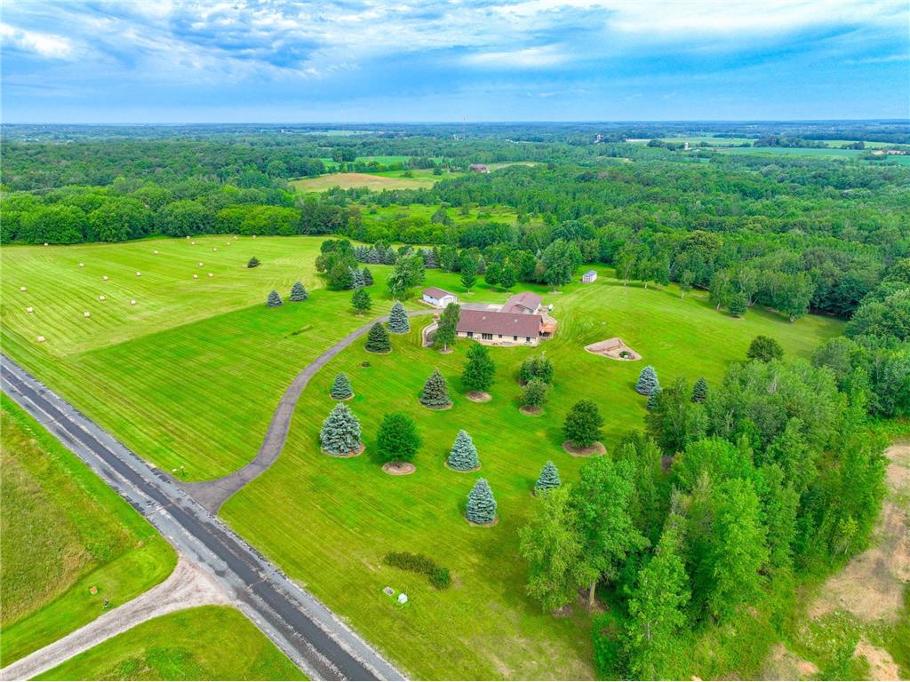 2384 110th Avenue Baldwin WI 54002 6571026 image1