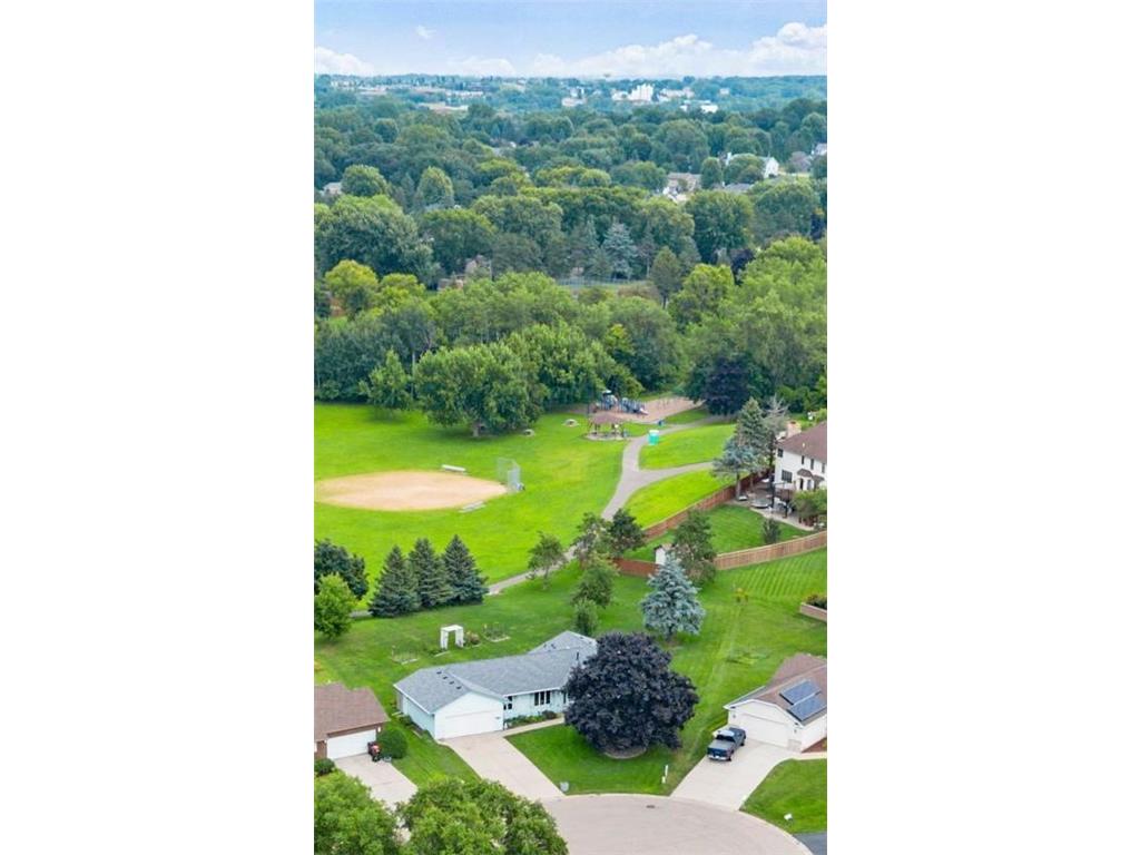 2387 Snowshoe Court E Maplewood MN 55119 6761034 image1