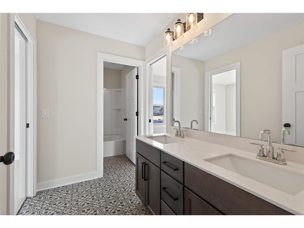 2388 Laurie Court Roseville MN 55113 7053935 image15