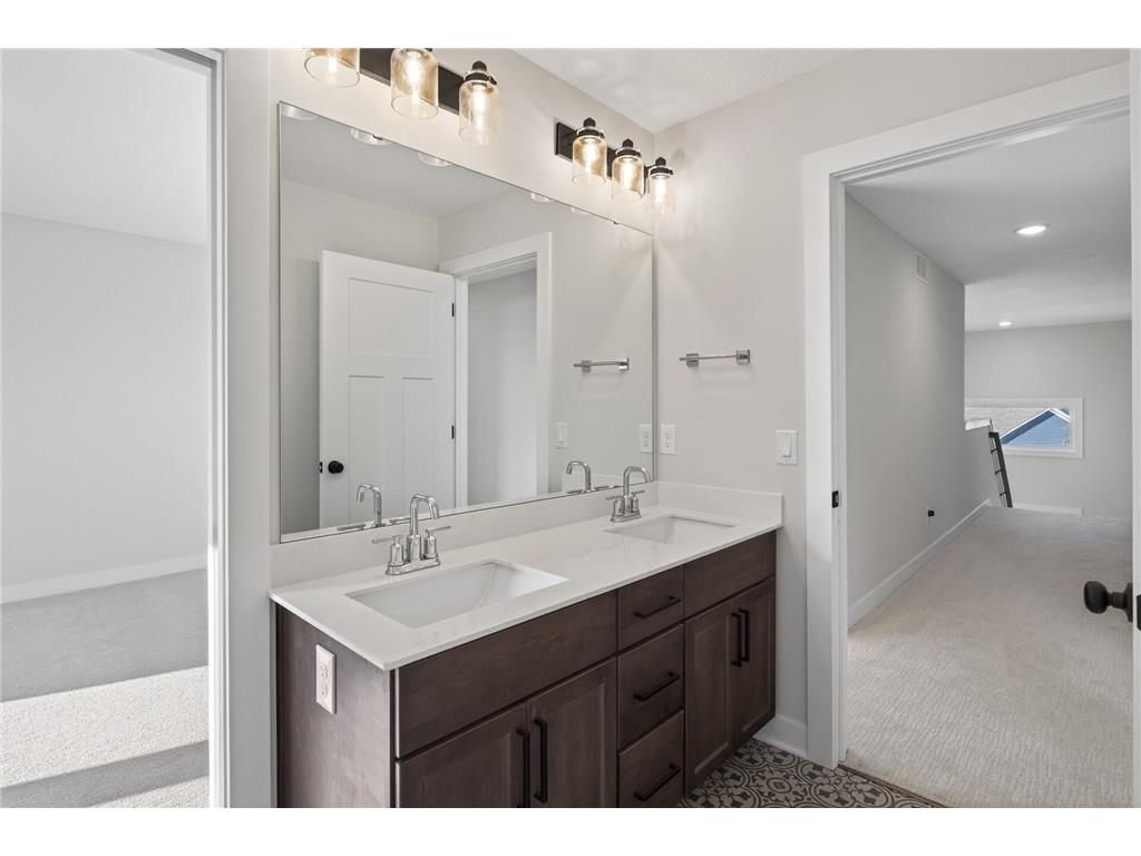 2388 Laurie Court Roseville MN 55113 7053935 image35