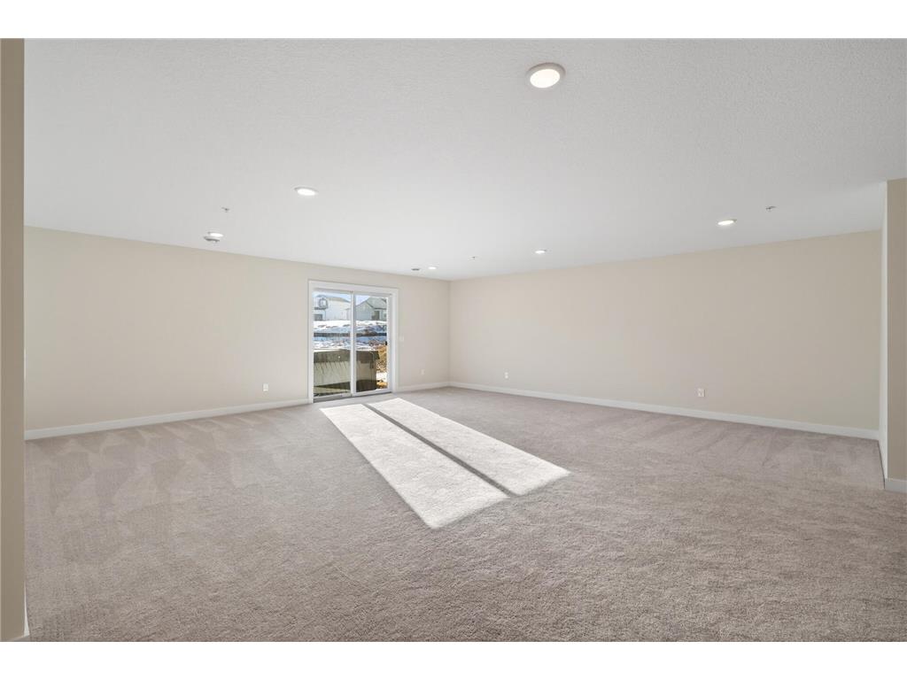 2388 Laurie Court Roseville MN 55113 7053935 image39