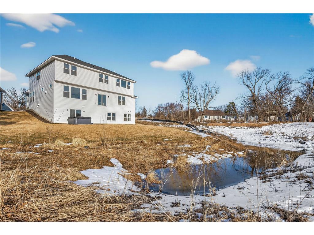2388 Laurie Court Roseville MN 55113 7053935 image44