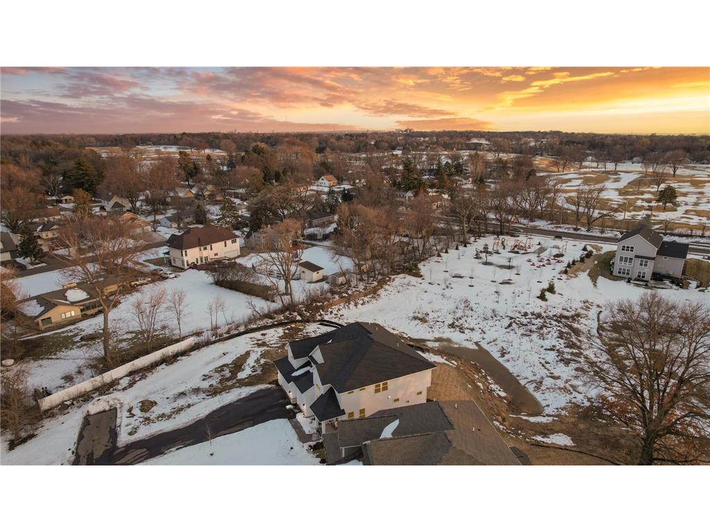 2388 Laurie Court Roseville MN 55113 7053935 image76