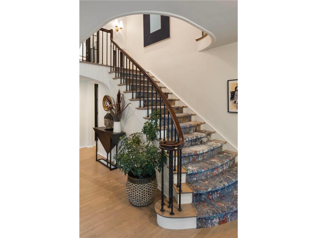 2388 W Lake Of The Isles Parkway Minneapolis MN 55405 - Lake of the Isles 6558111 image25