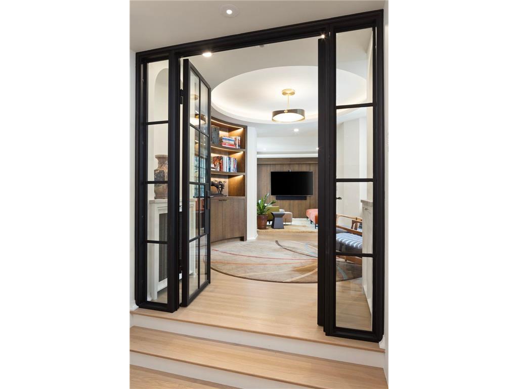 2388 W Lake Of The Isles Parkway Minneapolis MN 55405 - Lake of the Isles 6558111 image28