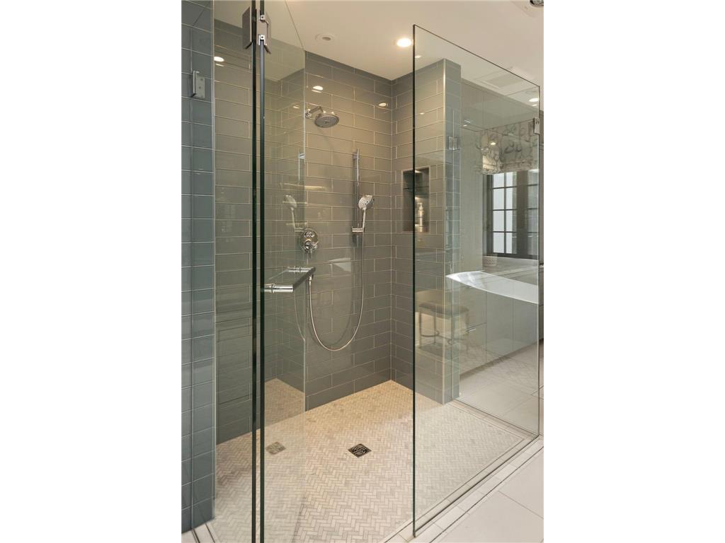 2388 W Lake Of The Isles Parkway Minneapolis MN 55405 - Lake of the Isles 6558111 image36