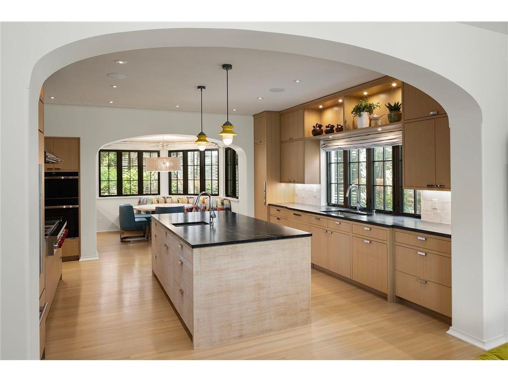 2388 W Lake Of The Isles Parkway Minneapolis MN 55405 - Lake of the Isles 6558111 image4