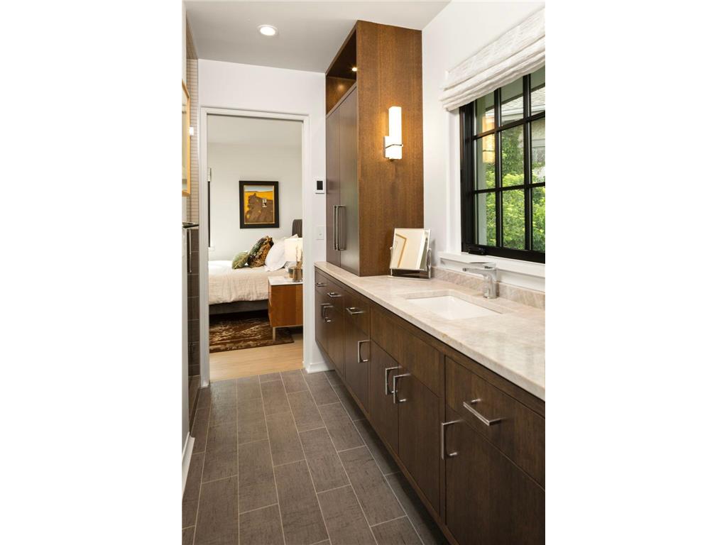 2388 W Lake Of The Isles Parkway Minneapolis MN 55405 - Lake of the Isles 6558111 image43