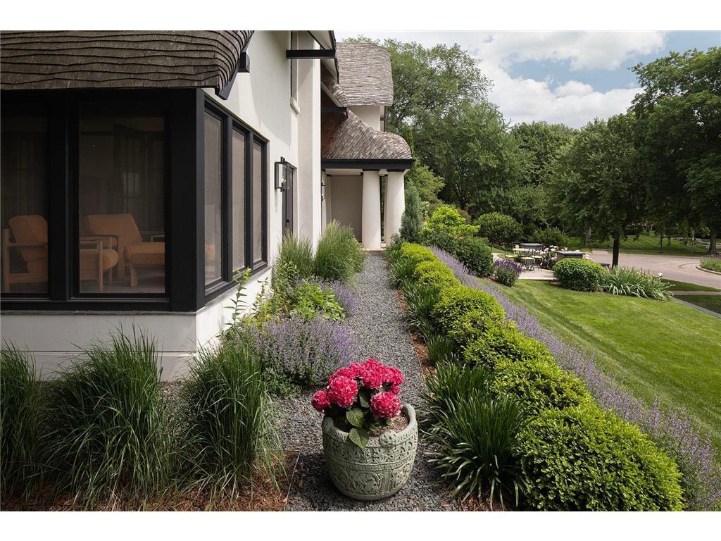 2388 W Lake Of The Isles Parkway Minneapolis MN 55405 - Lake of the Isles 6558111 image53