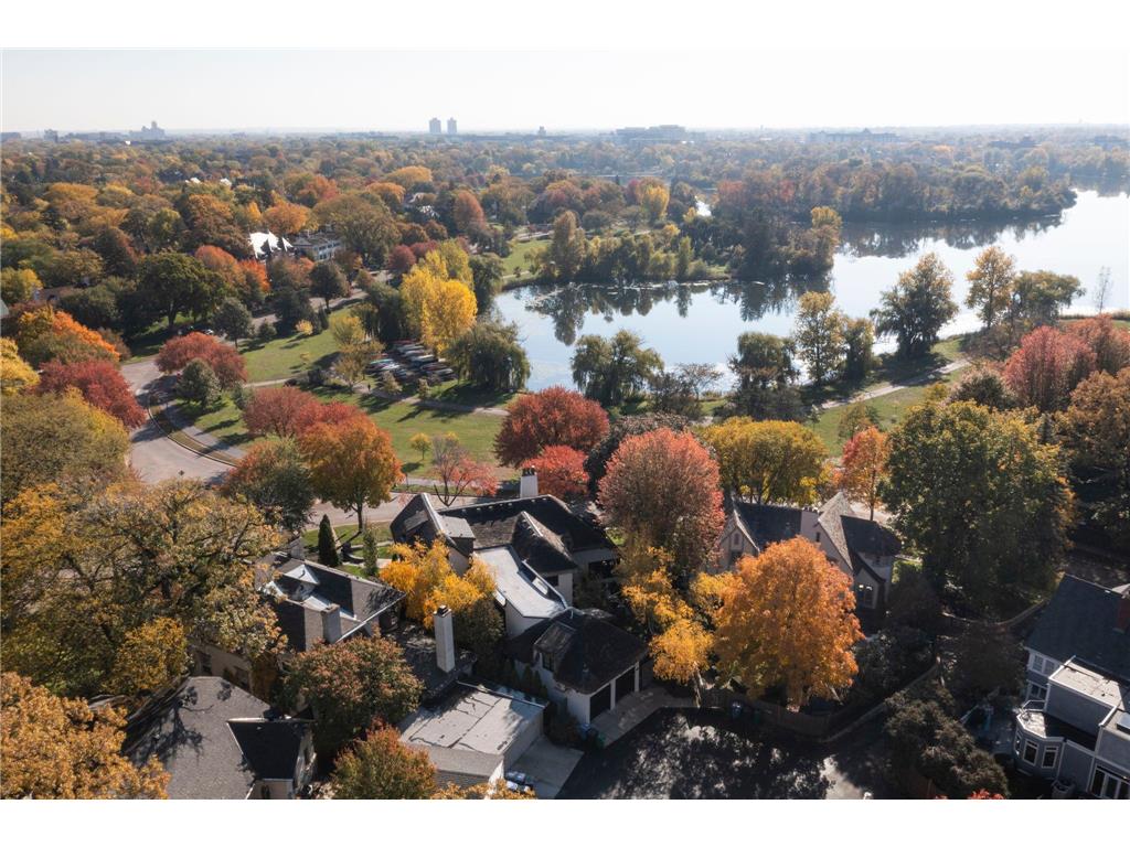 2388 W Lake Of The Isles Parkway Minneapolis MN 55405 - Lake of the Isles 6558111 image56
