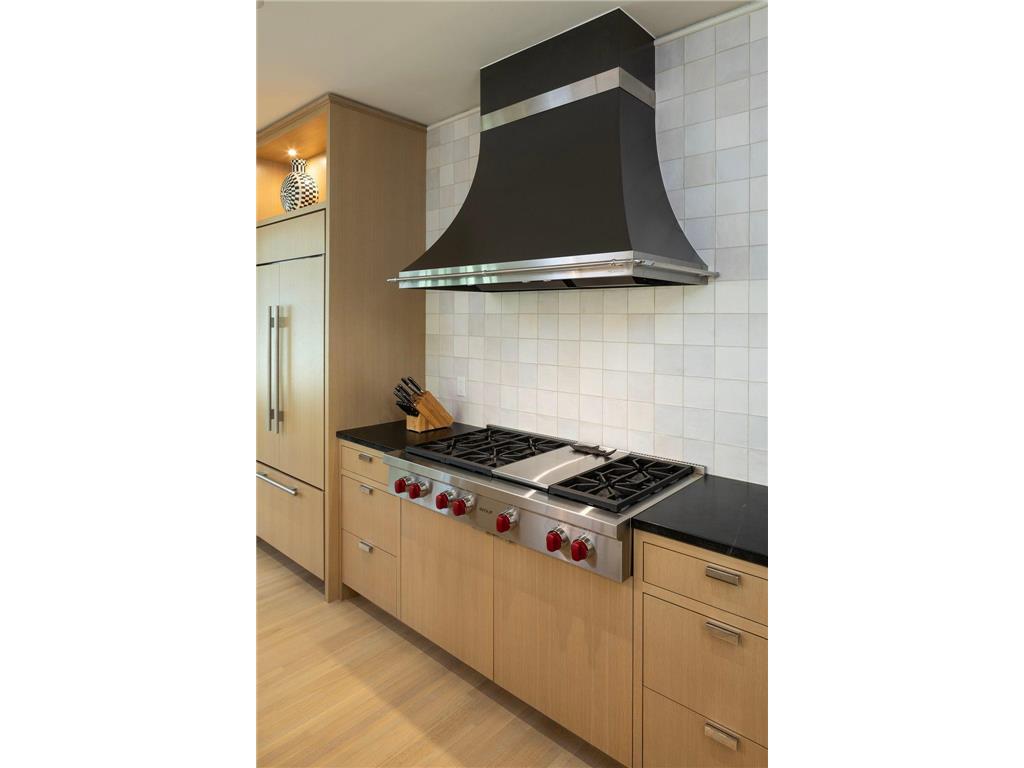 2388 W Lake Of The Isles Parkway Minneapolis MN 55405 - Lake of the Isles 6558111 image6