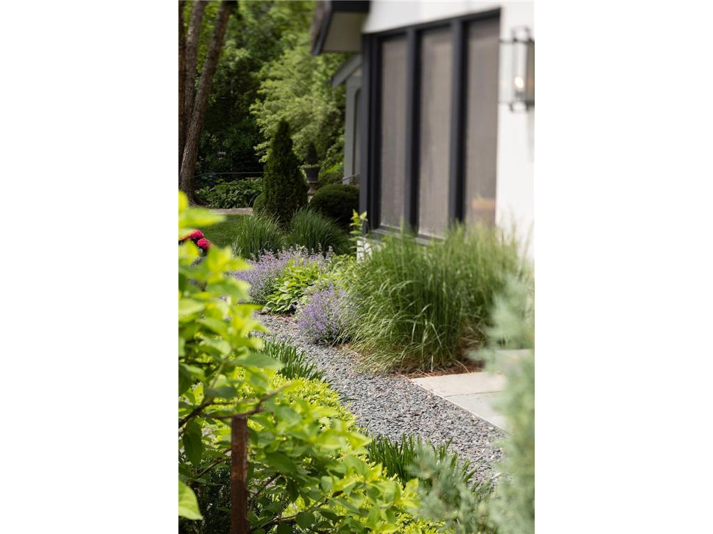 2388 W Lake Of The Isles Parkway Minneapolis MN 55405 - Lake of the Isles 6558111 image69