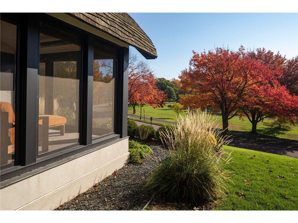 2388 W Lake Of The Isles Parkway Minneapolis MN 55405 - Lake of the Isles 6558111 image76